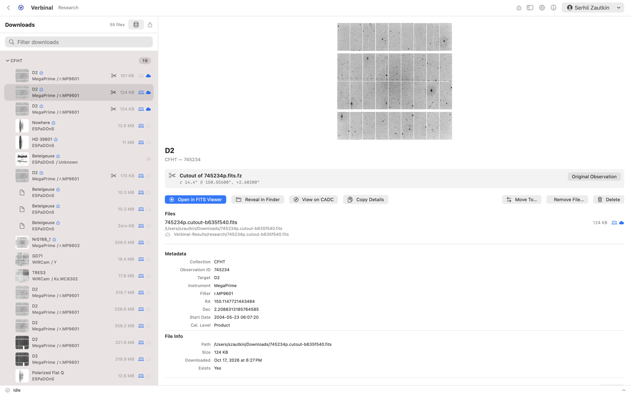Recherche dans Verbinal pour macOS 1.4.1, application en anglais&nbsp;: la liste Downloads de 55 fichiers, chacun avec un portable et un nuage qui disent s’il est sur ce Mac, dans le stockage CANFAR, ou les deux. La fiche choisie, une découpe de l’observation CFHT MegaPrime 745234 du champ D2, propose Open in FITS Viewer, Reveal in Finder, View on CADC, Copy Details, Move To…, Remove File… et Delete, et sa liste Files donne le chemin du fichier sur ce Mac et dans Verbinal-Results/research du stockage.